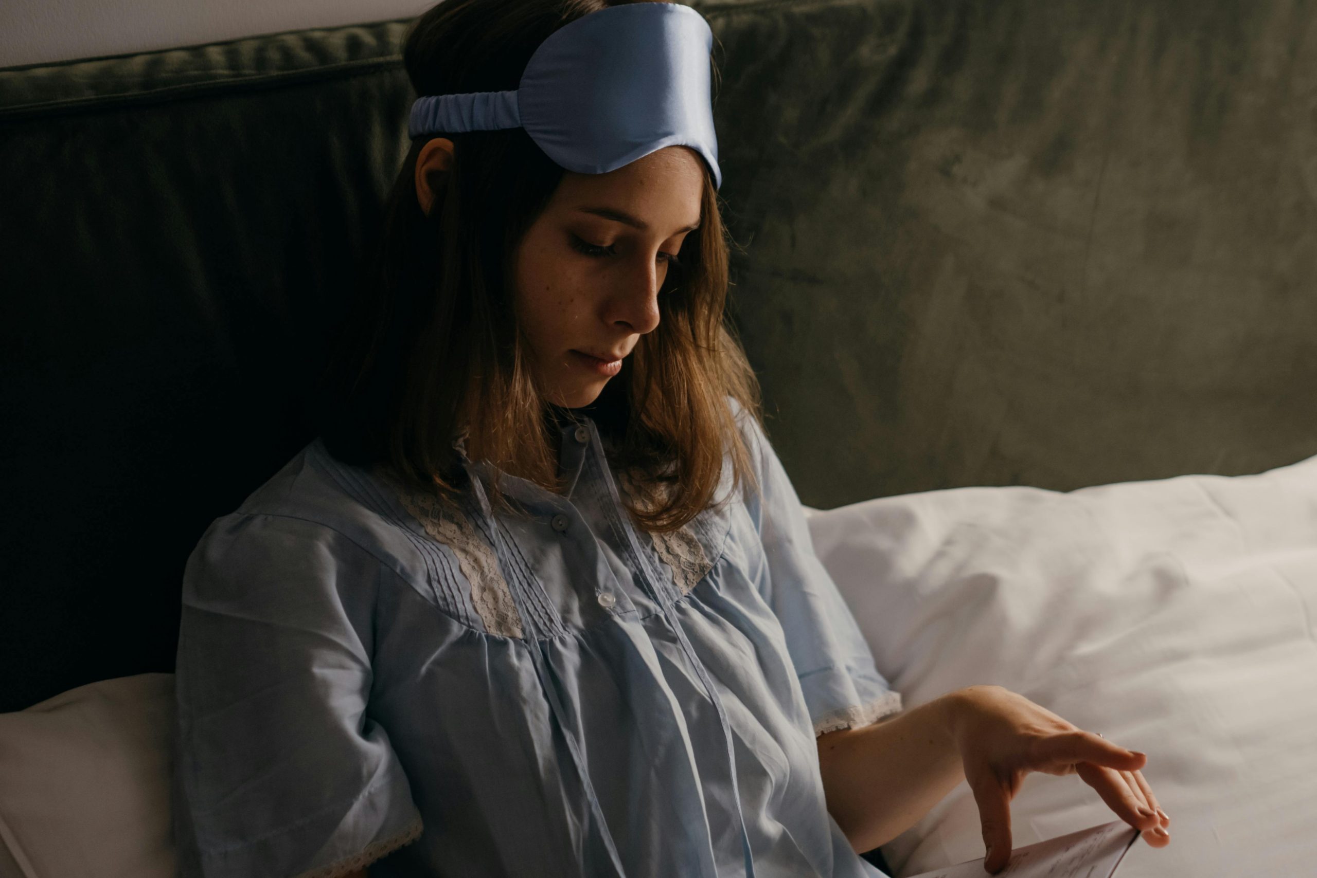 Relaxing Evening Routine Tips for Better Sleep and a Happier Mood