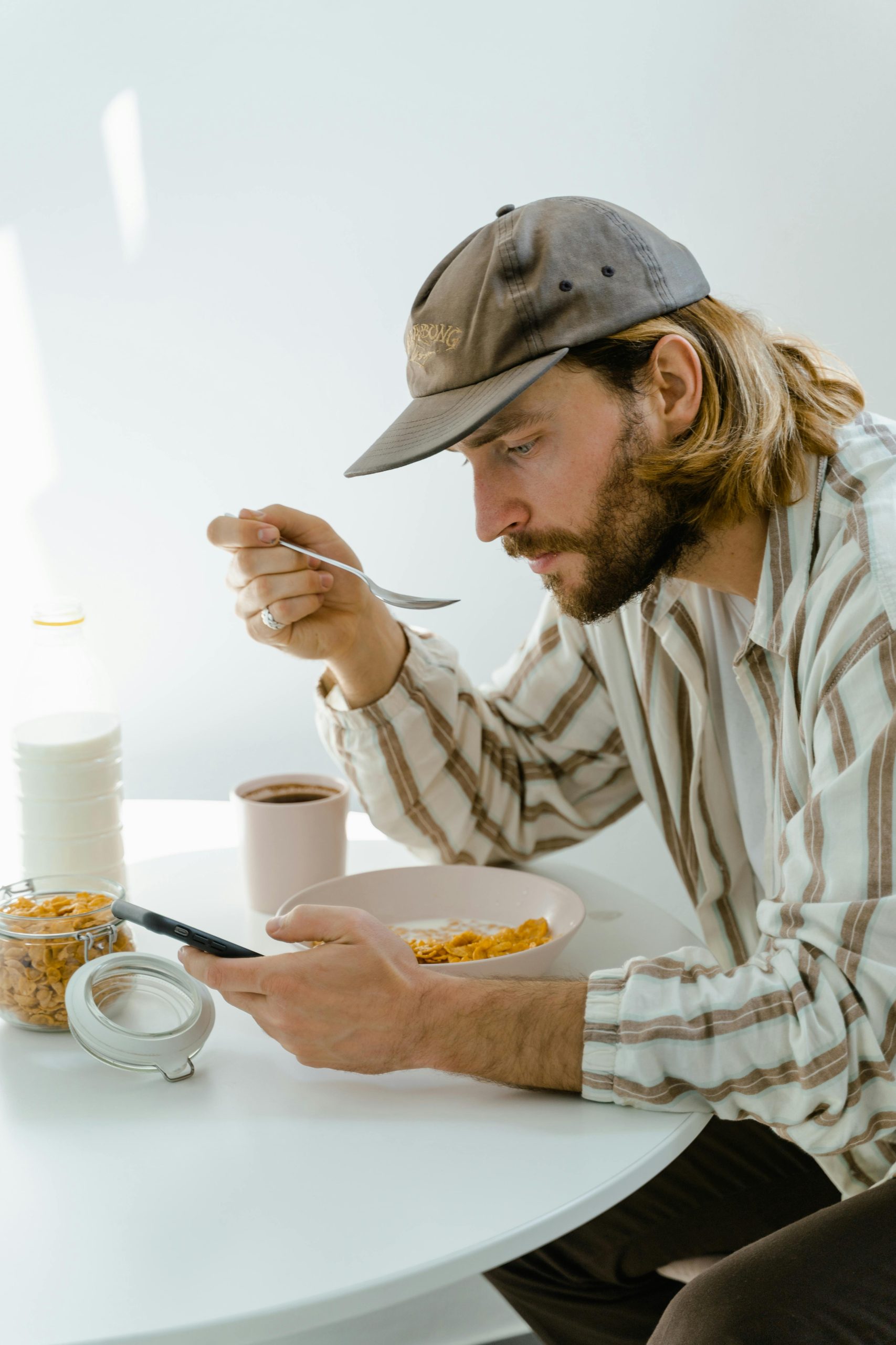 Smart Ways to Use Technology to Build Healthy Habits Daily